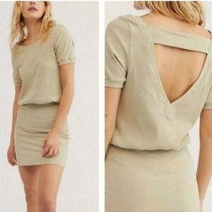 Ribbed Knit Lightweight Short Sleeve Dress With Back Cutout Size M